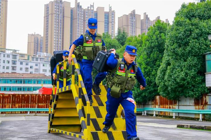 烈火雄心3演員表深度解析,角色與演員魅力展現