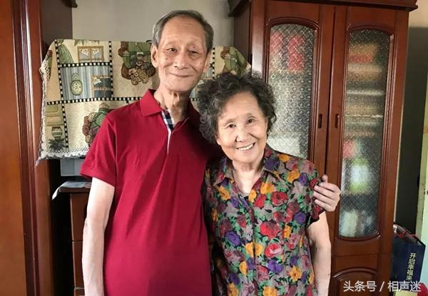 王佩瑜新視頻揭秘小巷特色小店,獨特風味,必探之地